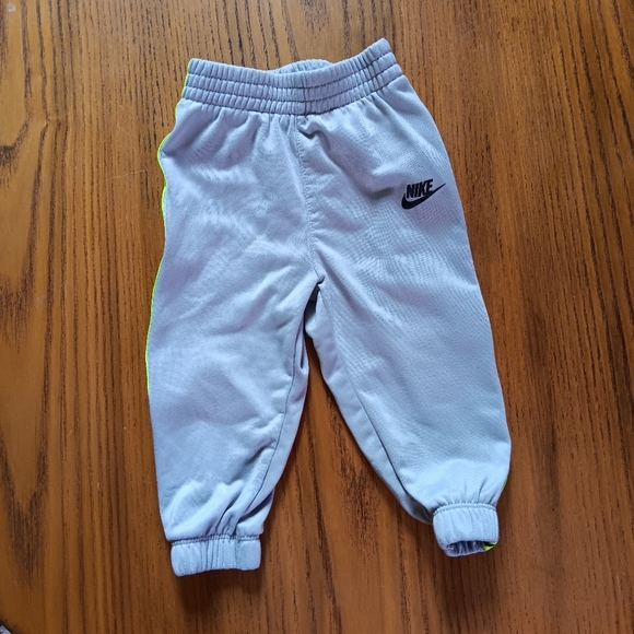 9m Nike outfit - Picture 2 of 7